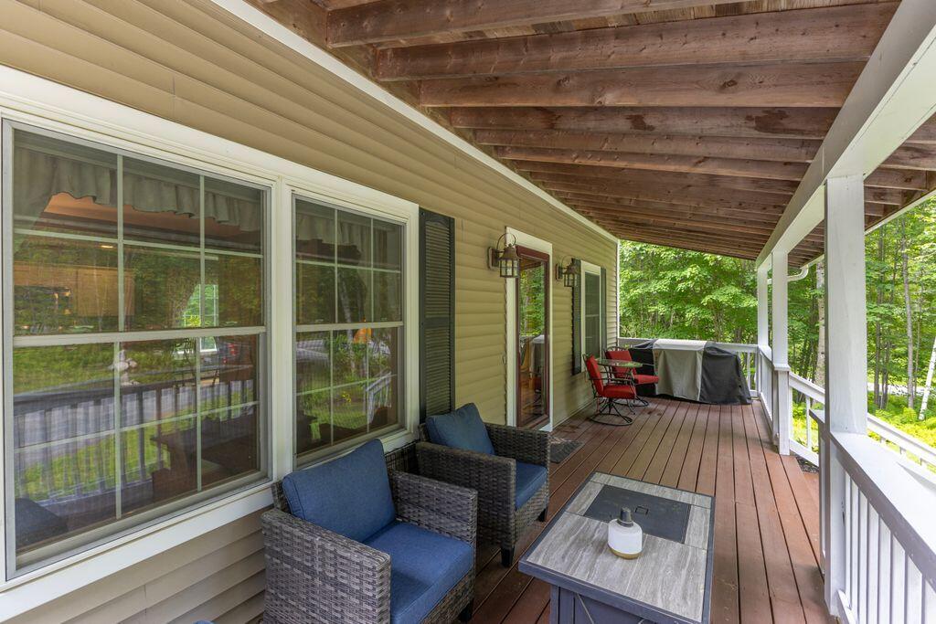 147 Spiller Hill Road Raymond, ME 04071 - Photo 5 of 44 5__V5A7945