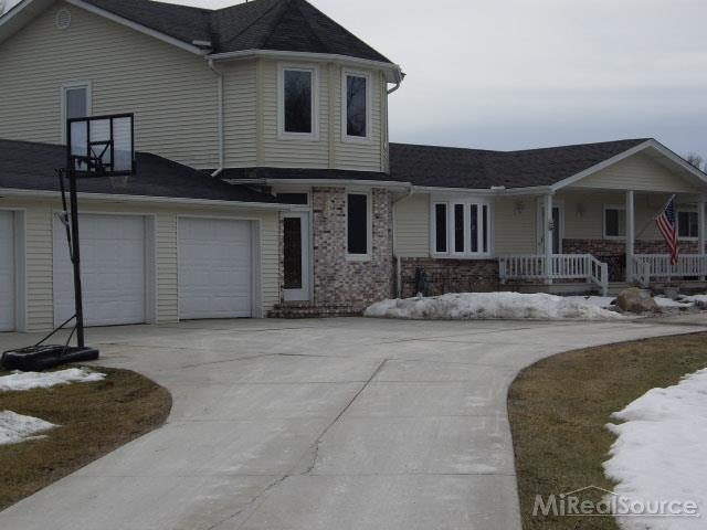 7477 Big Hand Road St. Clair, MI 48079 - Photo 5 of 31