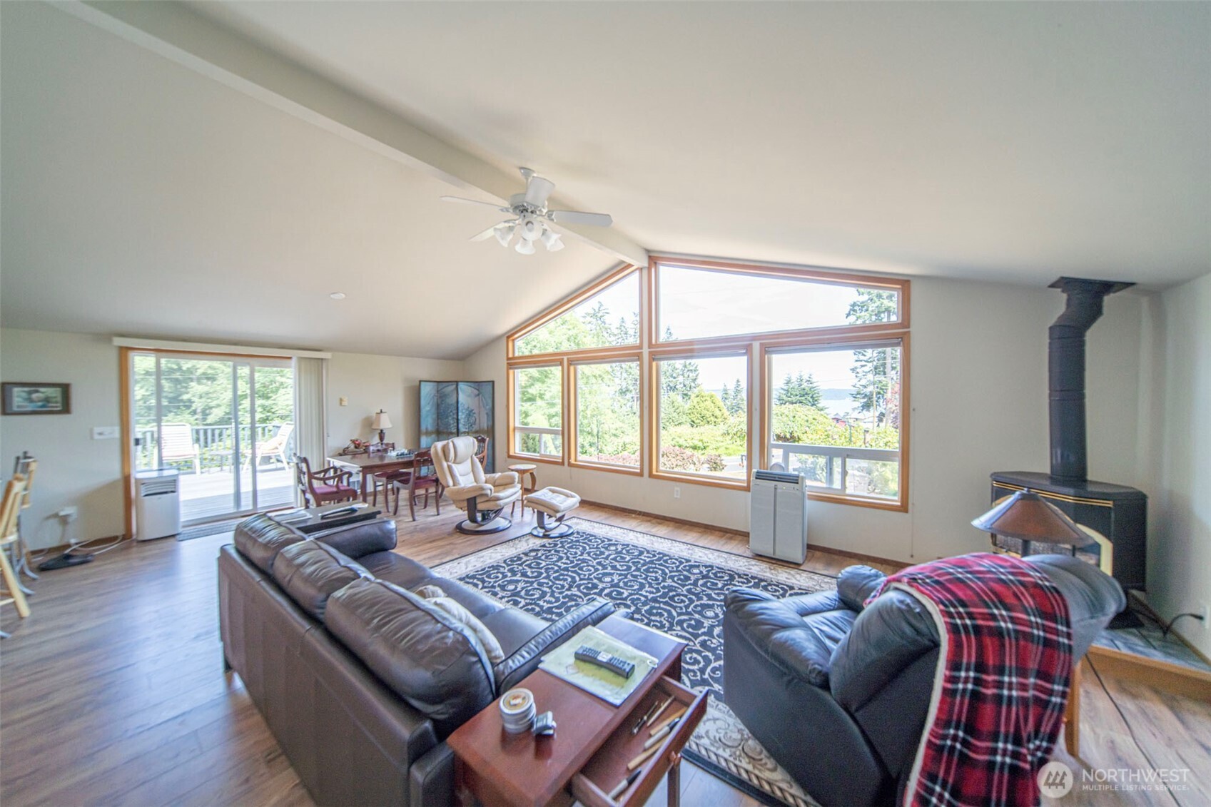 2196 North Bluff Road Greenbank, WA 98253 - Photo 7 of 26 Gallery Image 7