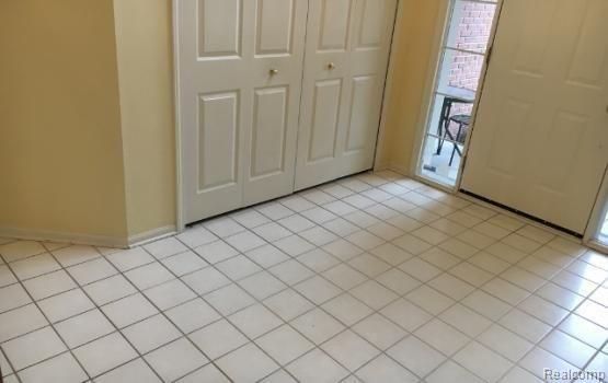 2700 Fox Woods Lane Rochester Hills, MI 48307 - Photo 8 of 39
