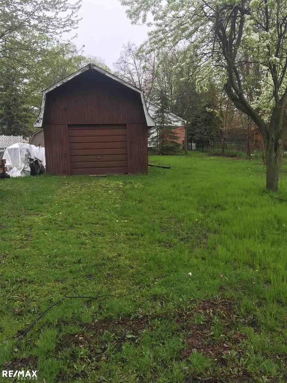 32420 Sutton Road New Baltimore, MI 48047 - Photo 4 of 16 31325743-3.JPG