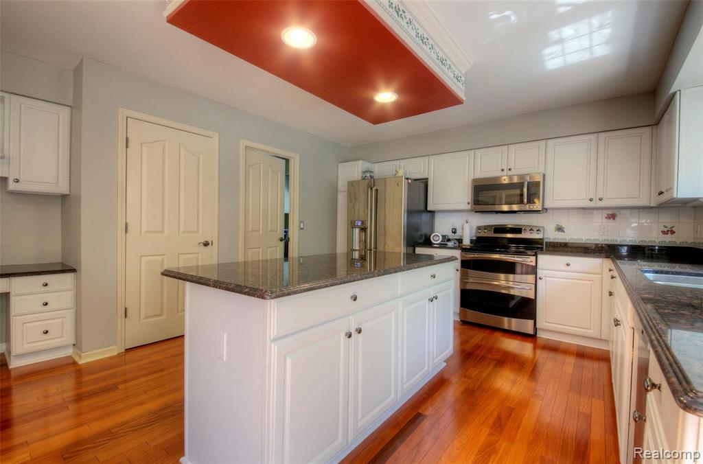 46559 Inverness Road Canton, MI 48188 - Photo 20 of 48
