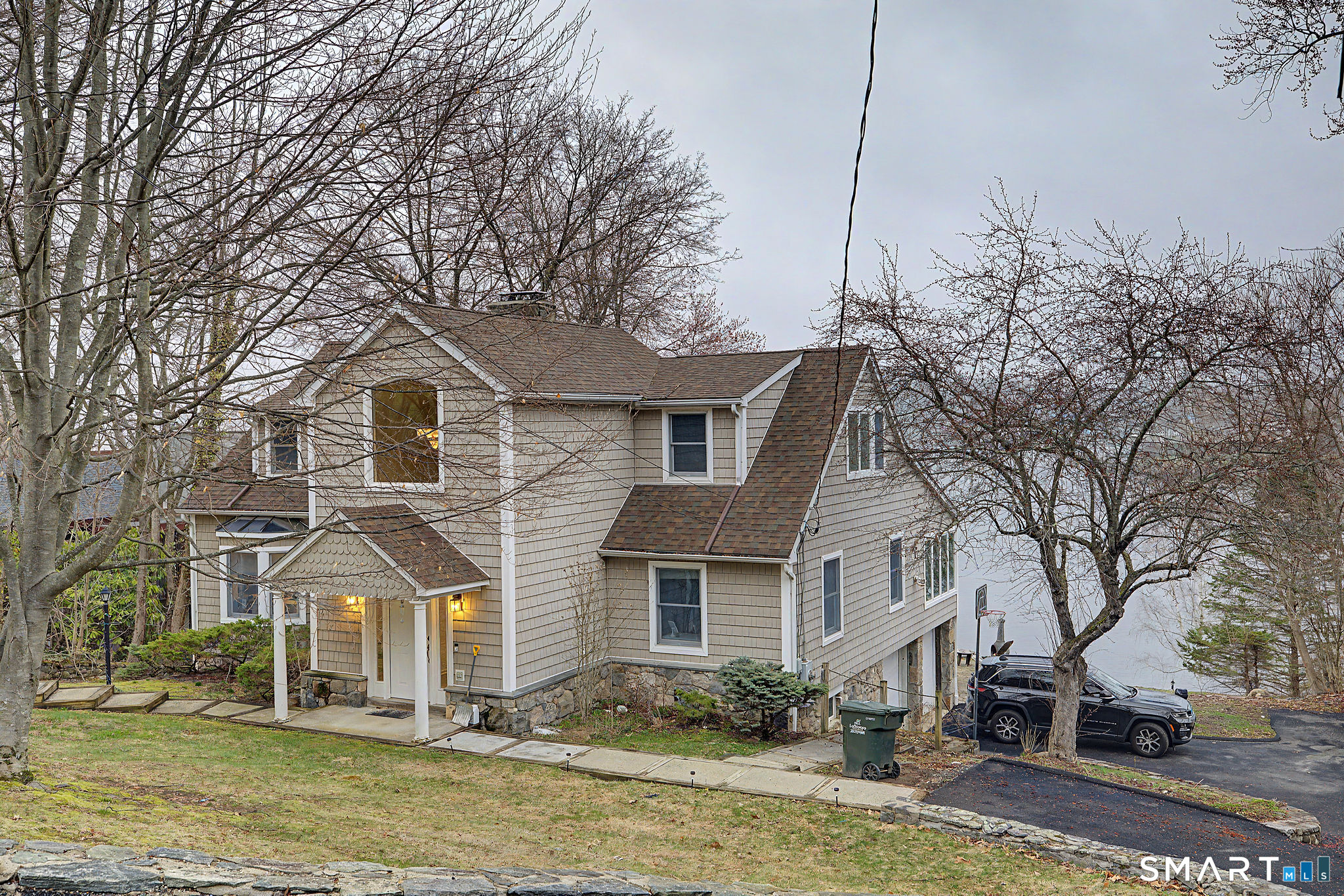 14 Shore Road Danbury, CT 06811 - Photo 8 of 30