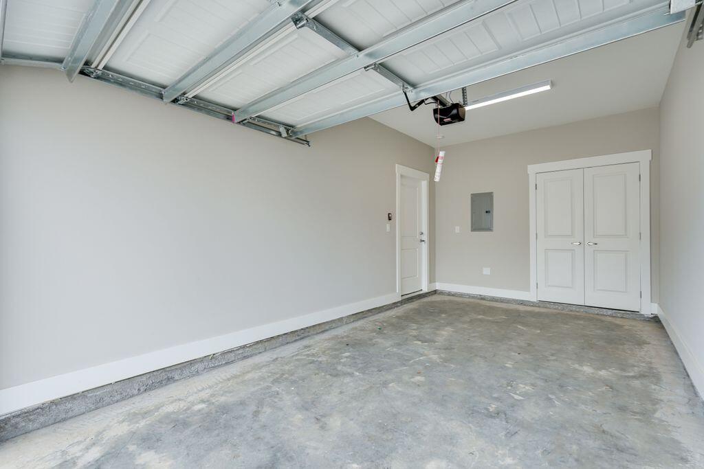 91 Date Palm Lane Freeport, FL 32439 - Photo 13 of 17 a view of empty room