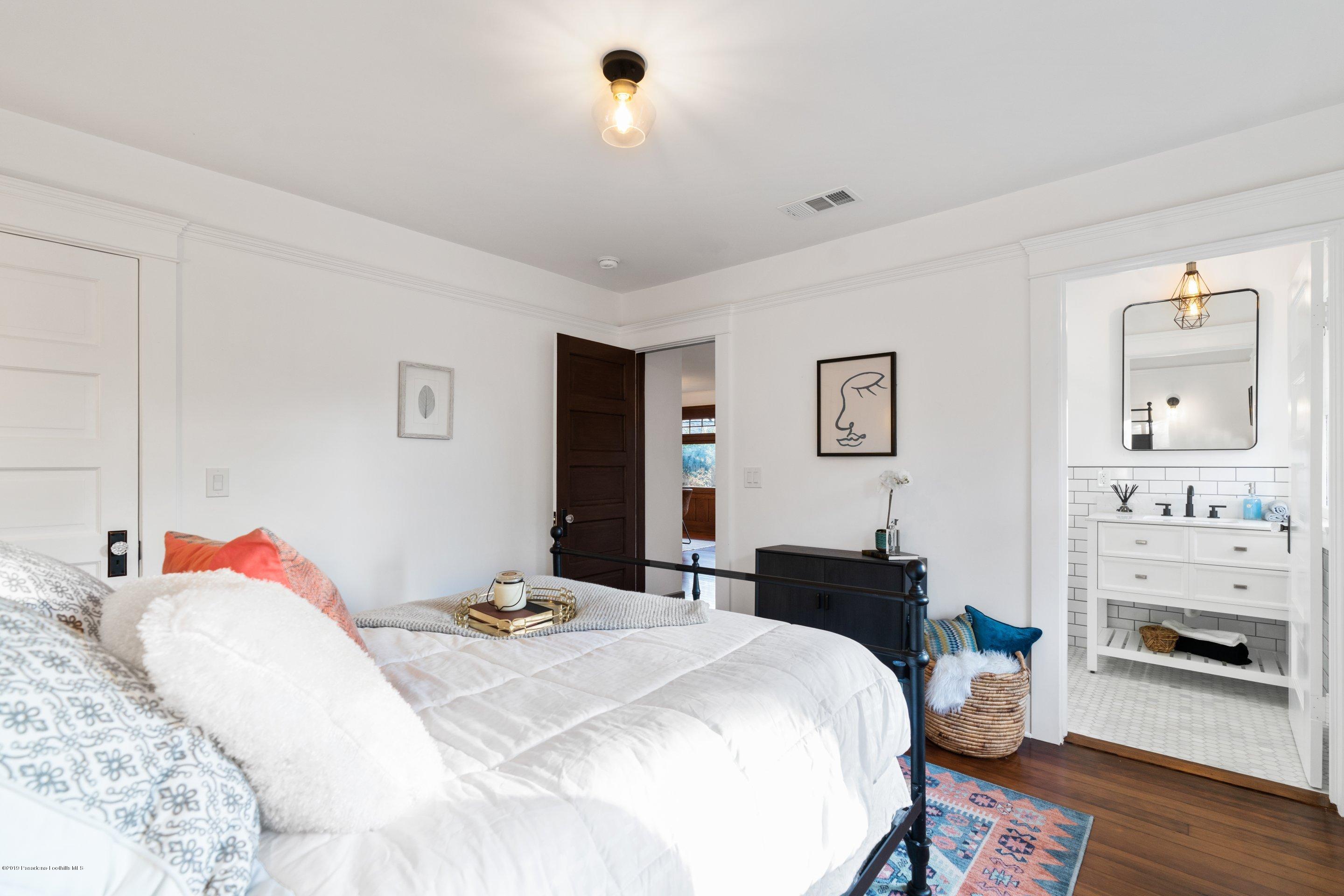 5655 Ash Street Los Angeles, CA 90042 - Photo 17 of 33 DSC00281_0