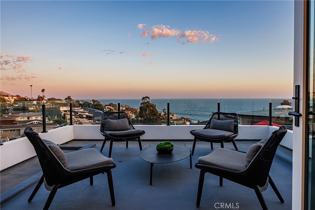 251 Highland Road Laguna Beach, CA 92651 - Photo 41 of 65 ADU: deck at twilight