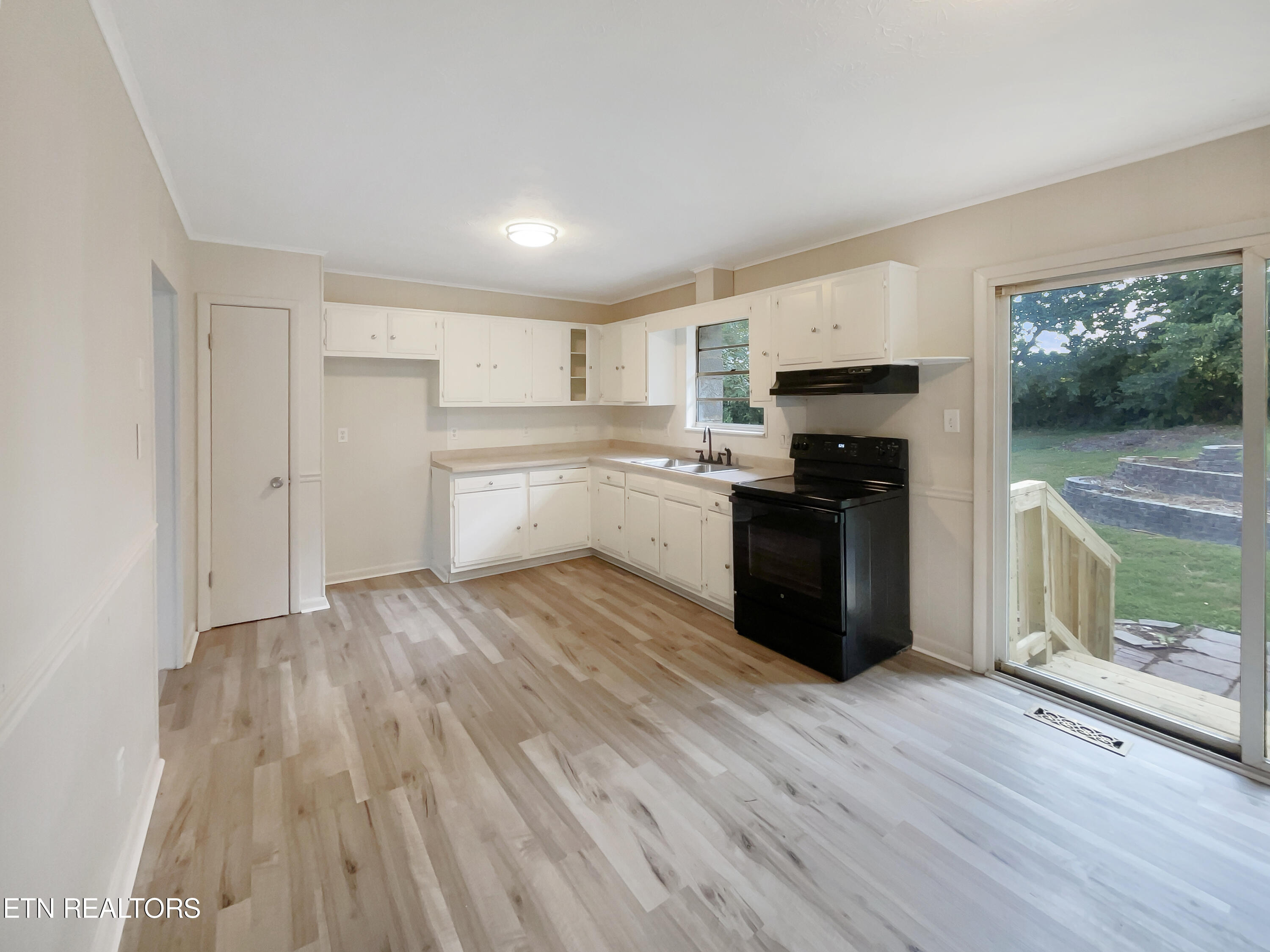 2033 Highland Road Maryville, TN 37801 - Photo 9 of 20 listing_8