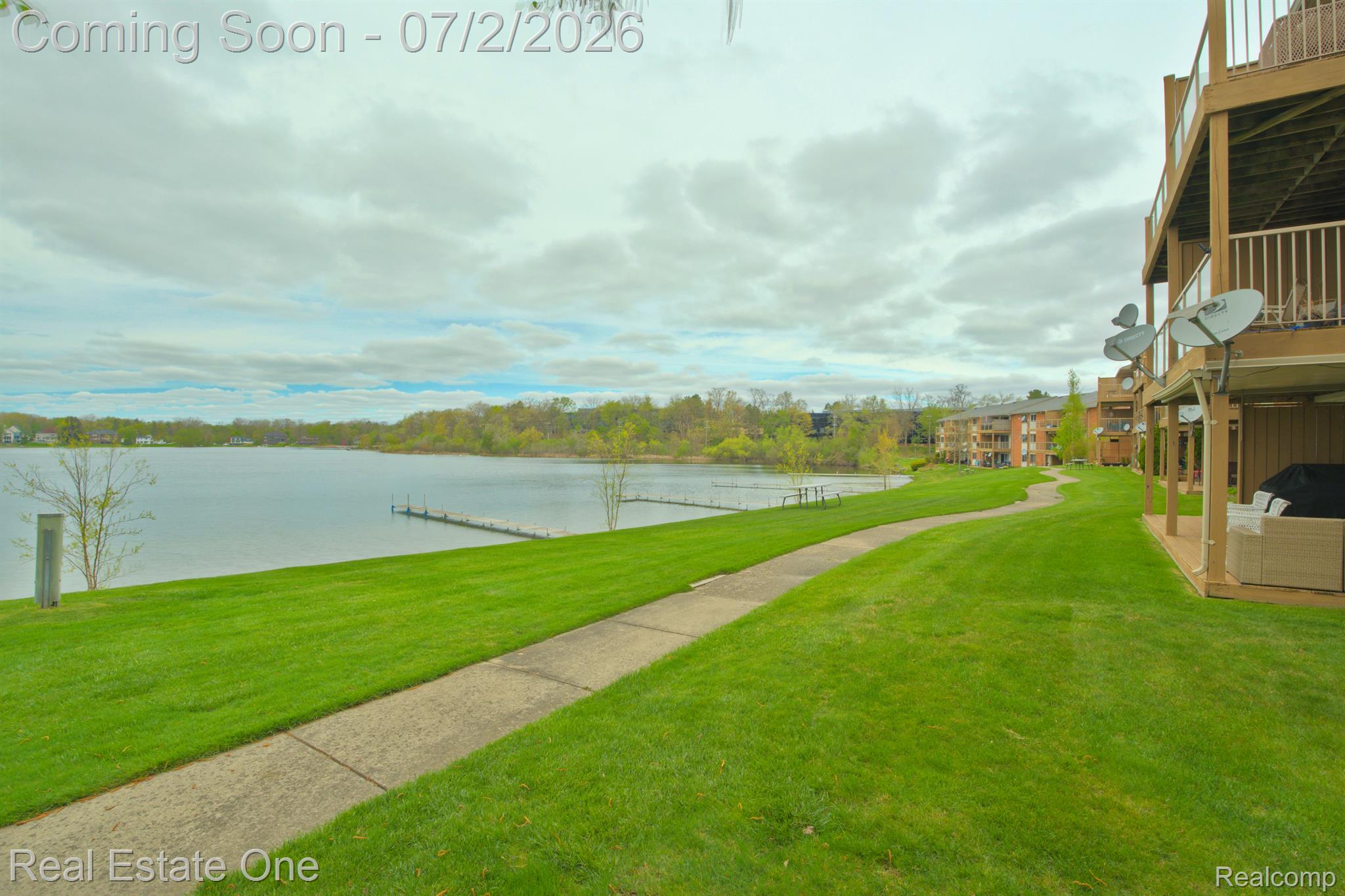 1944 Klingensmith Road, Unit 41 Bloomfield Hills, MI 48302 - Photo 2 of 25