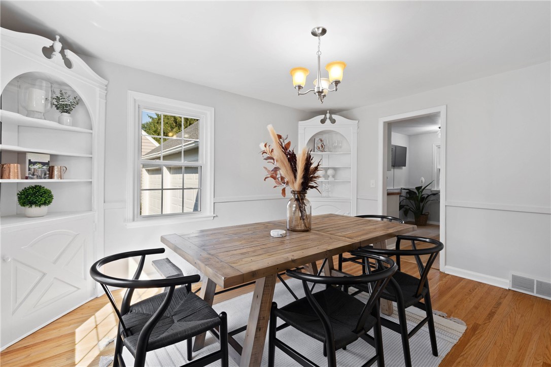 228 Overbrook Road Pittsford, NY 14618 - Photo 13 of 49