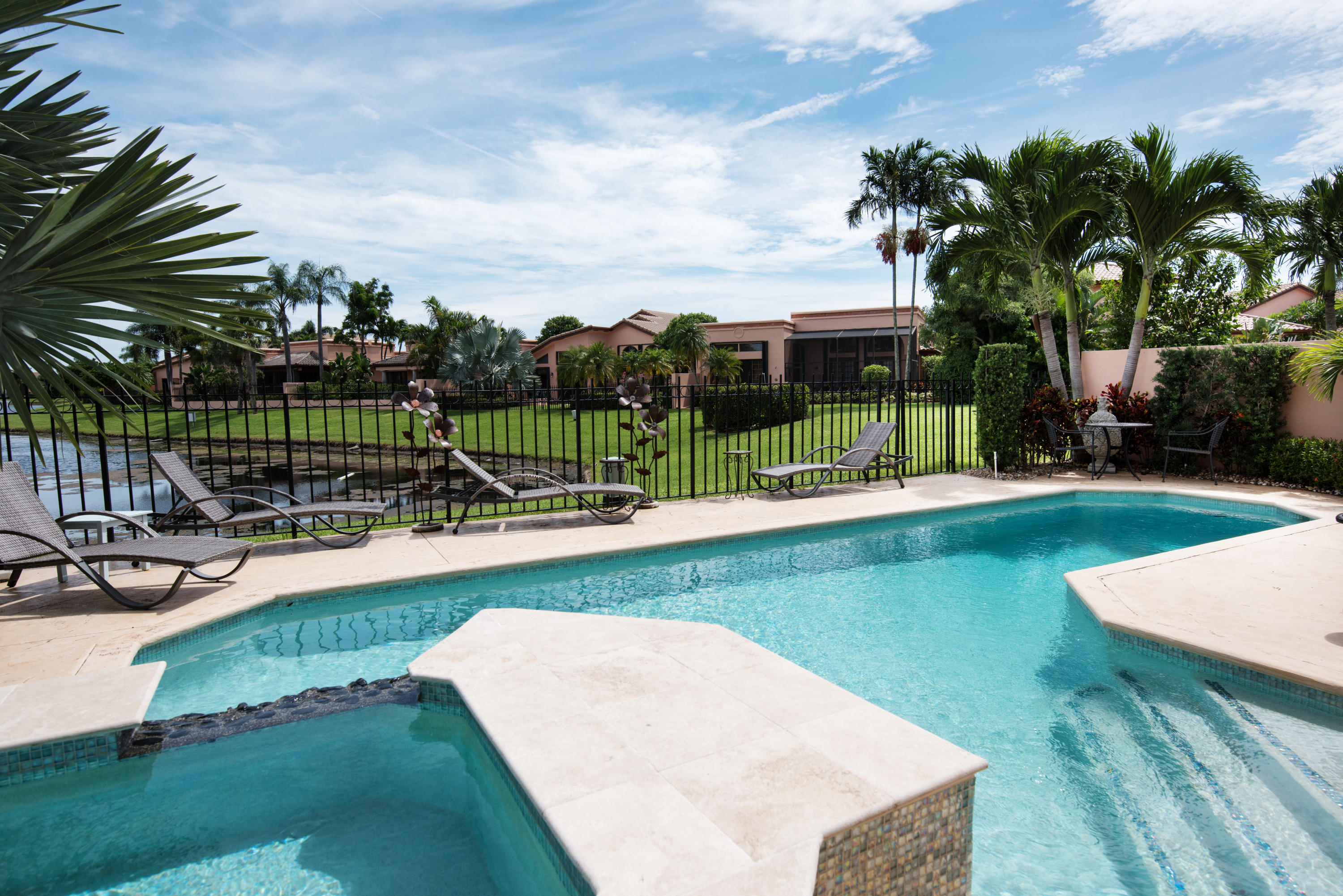 6511 Via Rosa Boca Raton, FL 33433 - Photo 23 of 26 Pool