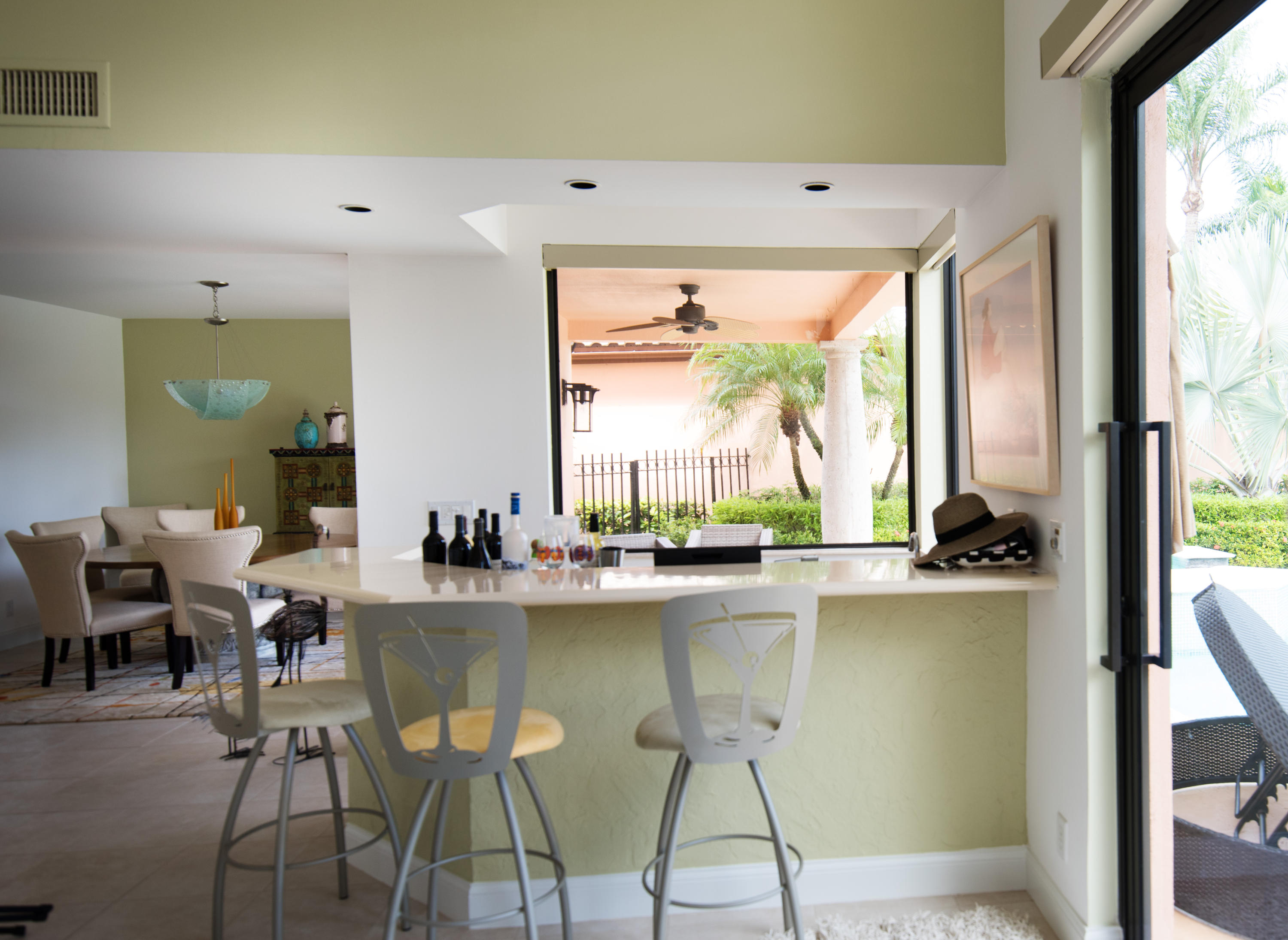 6511 Via Rosa Boca Raton, FL 33433 - Photo 8 of 26 Bar area