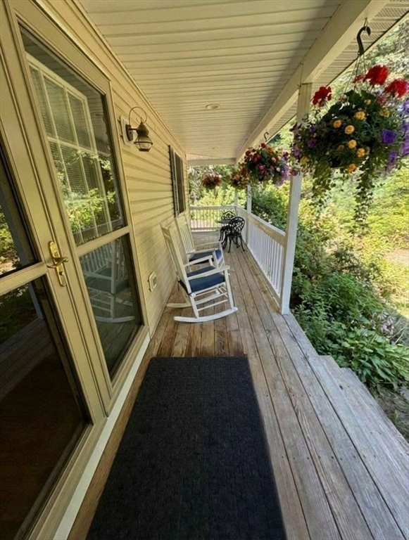 2 Cranberry Circle Middleboro, MA 02346 - Photo 4 of 35