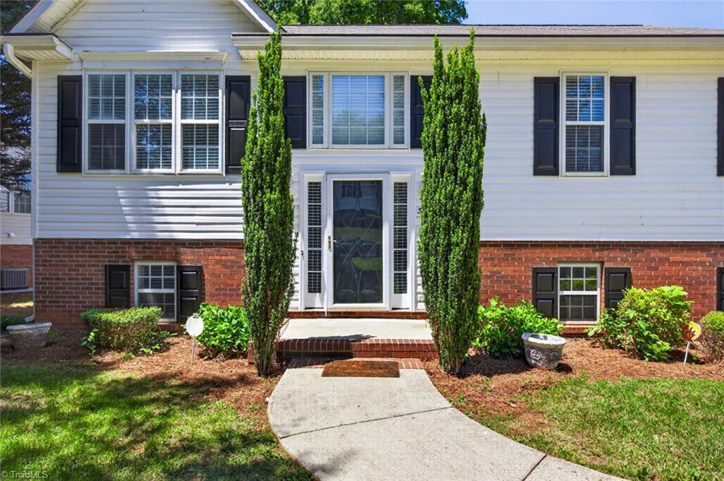 3240 Beeson Acres Road Winston-Salem, NC 27105 - Photo 4 of 35 Gallery Image 4