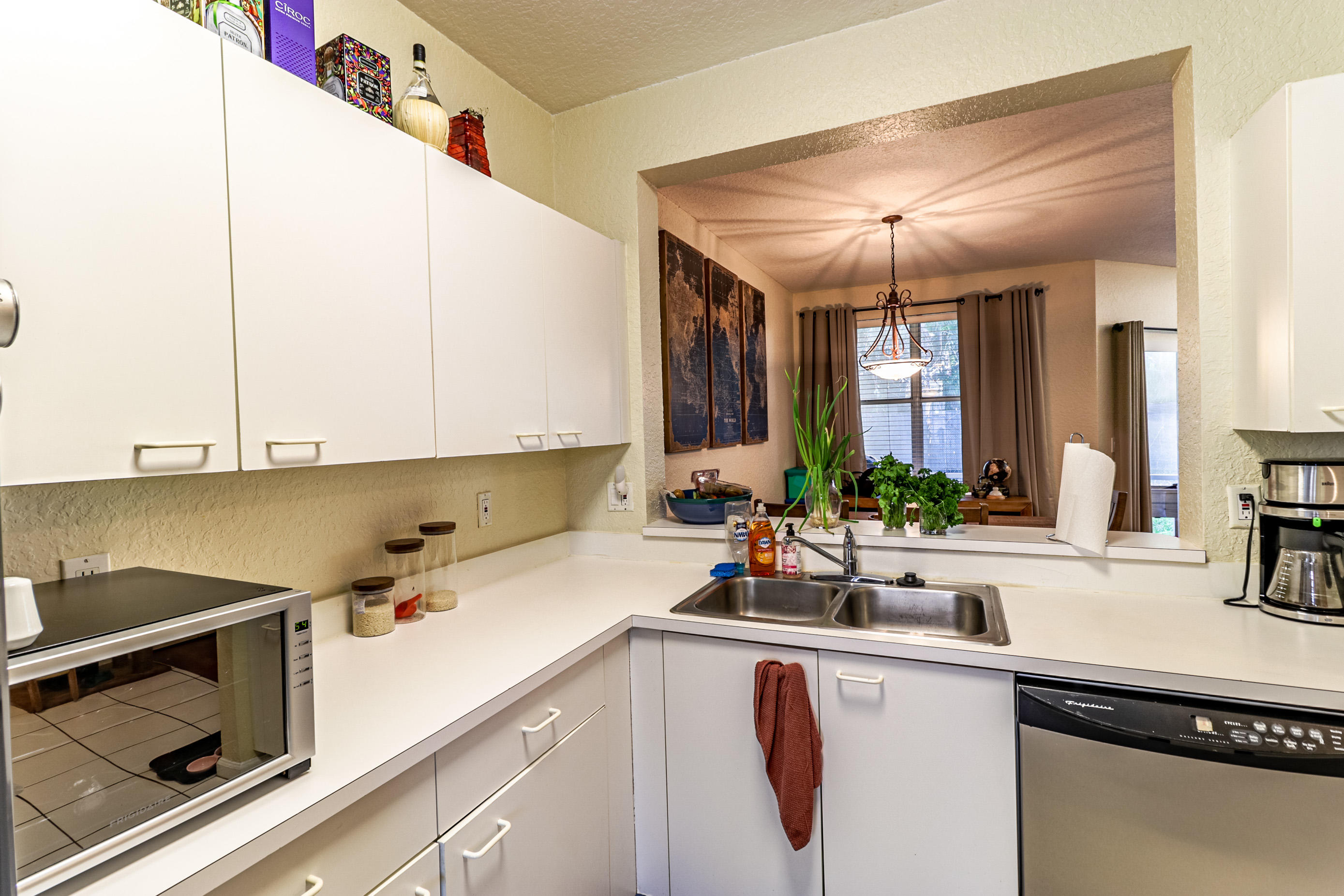 20970 Via Alamanda, Unit 2 Boca Raton, FL 33428 - Photo 6 of 32 IMG_5464-HDR