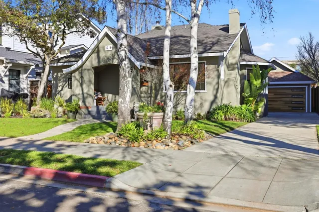 $3,088,000 | 941 Walnut Street, San Carlos, CA 94070