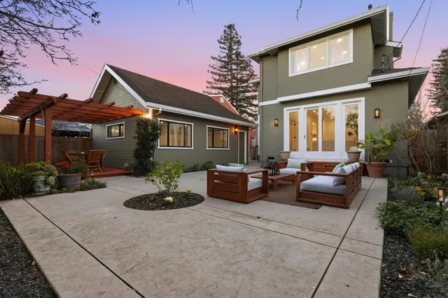 $3,088,000 | 941 Walnut Street, San Carlos, CA 94070