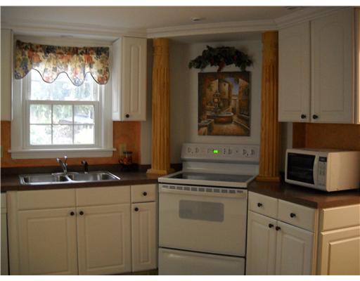 127 Rangeley Road Cranston, RI 02920 - Photo 8 of 11 Kitchen.