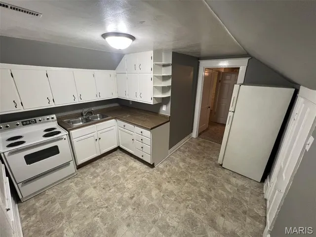 $175,000 | 1700 Cypress Street, Highland, IL 62249