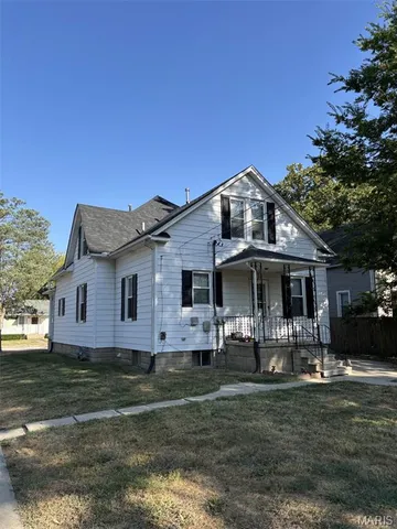 $175,000 | 1700 Cypress Street, Highland, IL 62249