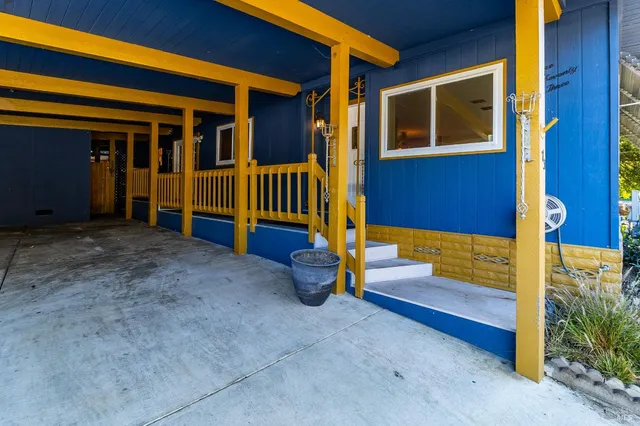 a view of a corridor