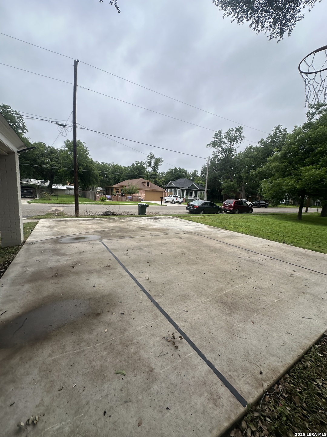 401 North High Street Uvalde, TX 78801 - Photo 18 of 22