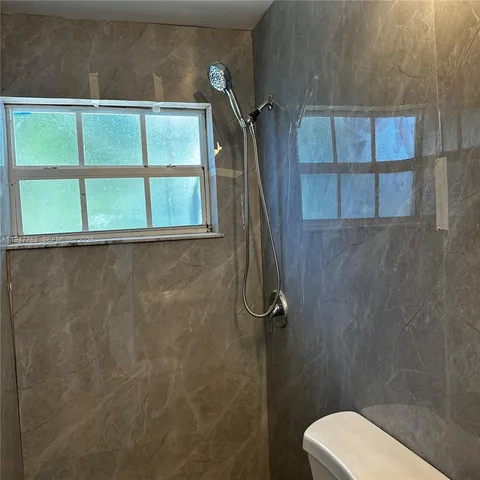 $2,190 | 732 Moffett Street, Unit 4A, Hallandale Beach, FL 33009