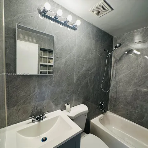 $2,190 | 732 Moffett Street, Unit 4A, Hallandale Beach, FL 33009