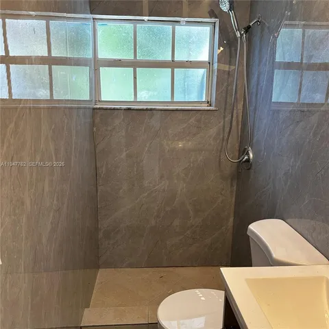 $2,190 | 732 Moffett Street, Unit 4A, Hallandale Beach, FL 33009