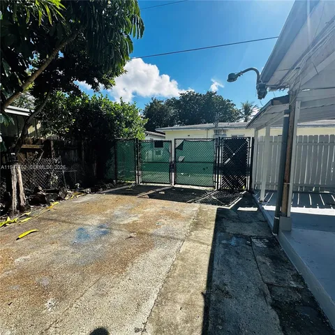 $2,190 | 732 Moffett Street, Unit 4A, Hallandale Beach, FL 33009