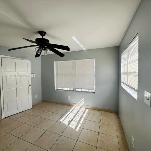 $2,190 | 732 Moffett Street, Unit 4A, Hallandale Beach, FL 33009