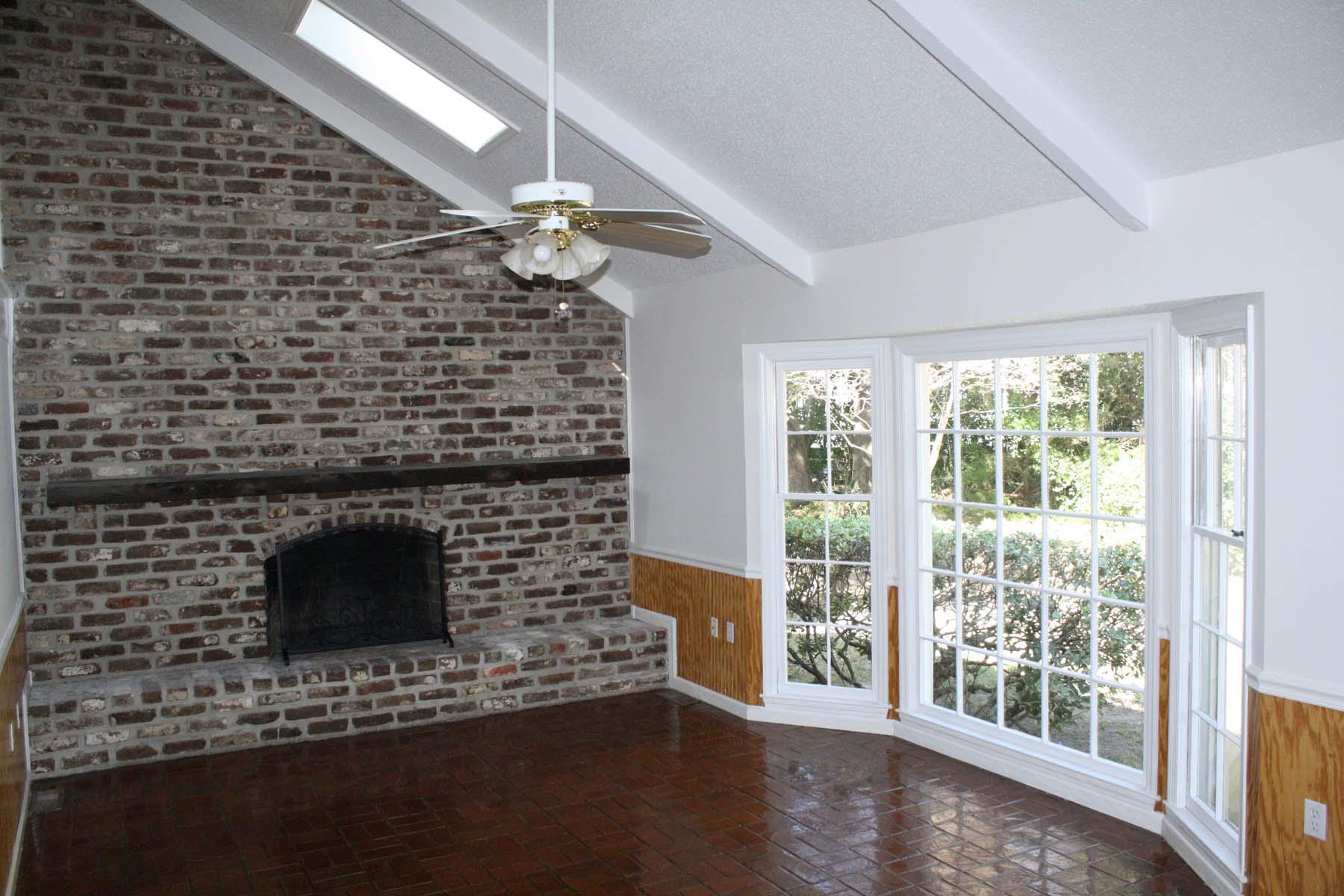 388 Betsy Road Charleston, SC 29407 - Photo 14 of 29 FamilyRoom_1