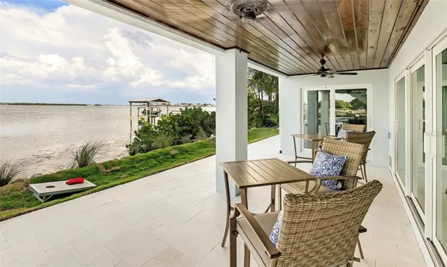 $6,500,000 | 2516 Avenue A, Bradenton Beach, FL 34217