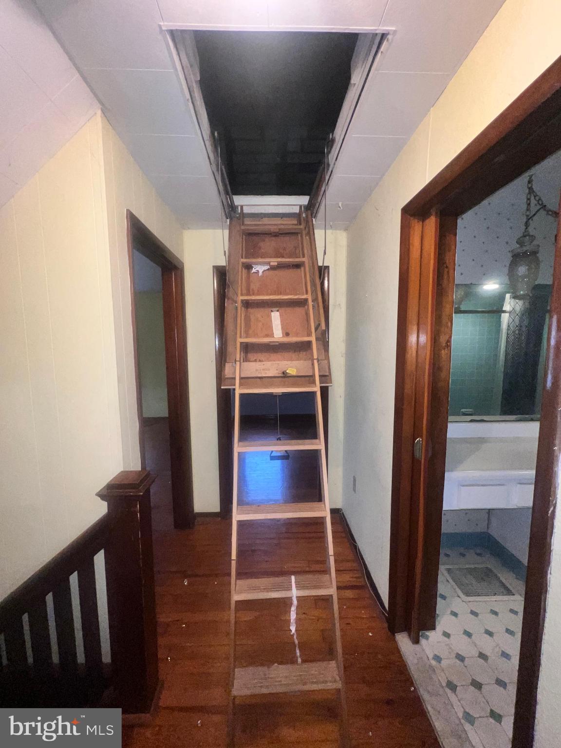 15515 Mt Savage Road Northwest Mount Savage, MD 21545 - Photo 22 of 39 a view of entryway