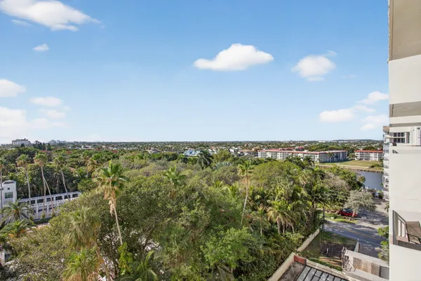 $470,000 | 1147 Hillsboro Mile, Unit 908, Hillsboro Beach, FL 33062