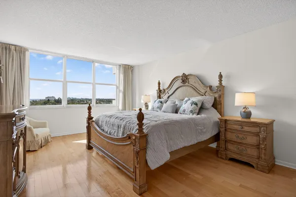 $470,000 | 1147 Hillsboro Mile, Unit 908, Hillsboro Beach, FL 33062
