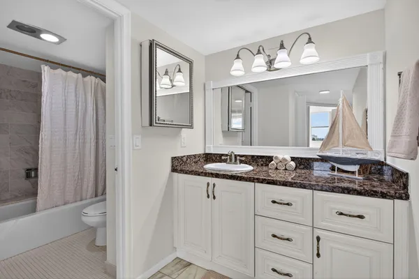 $470,000 | 1147 Hillsboro Mile, Unit 908, Hillsboro Beach, FL 33062