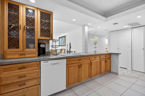 $470,000 | 1147 Hillsboro Mile, Unit 908, Hillsboro Beach, FL 33062