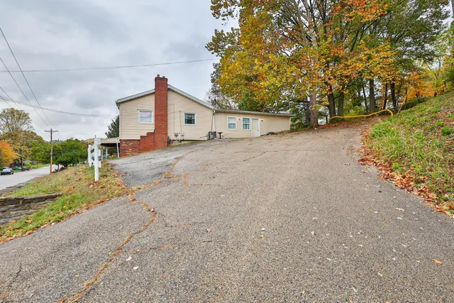 $270,000 | 130 Parkside Avenue, Lawrenceburg, IN 47025