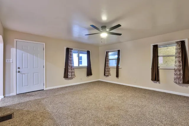 $270,000 | 130 Parkside Avenue, Lawrenceburg, IN 47025