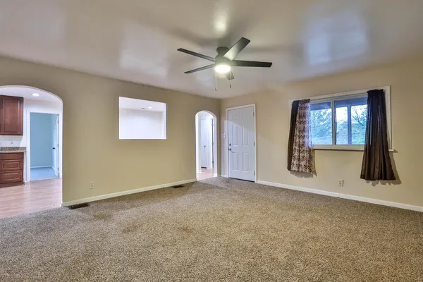 $240,000 | 130 Parkside Avenue, Lawrenceburg, IN 47025