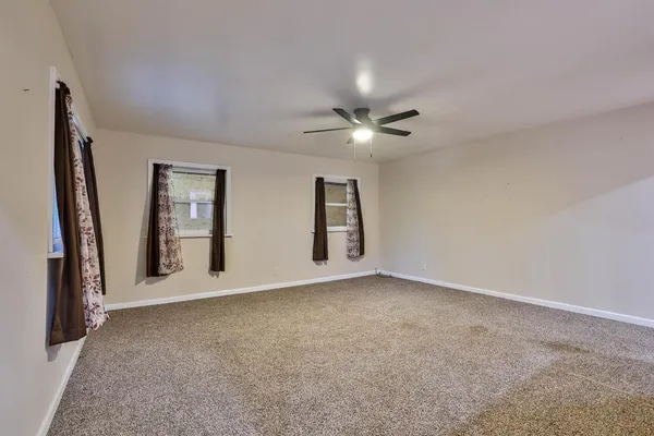 $240,000 | 130 Parkside Avenue, Lawrenceburg, IN 47025