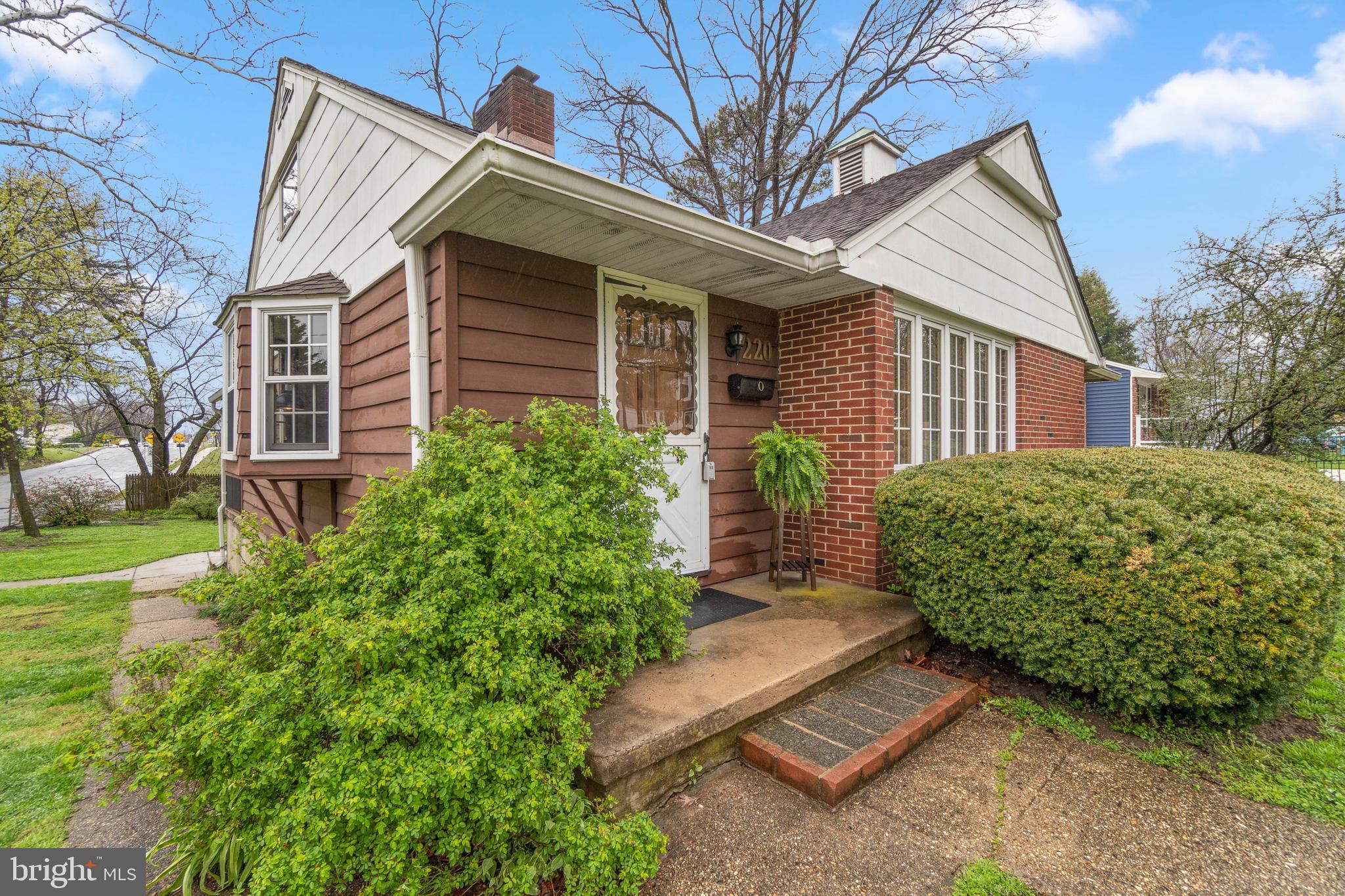 220 Sycamore Road Linthicum Heights, MD 21090 - Photo 3 of 56 WELCOME HOME!