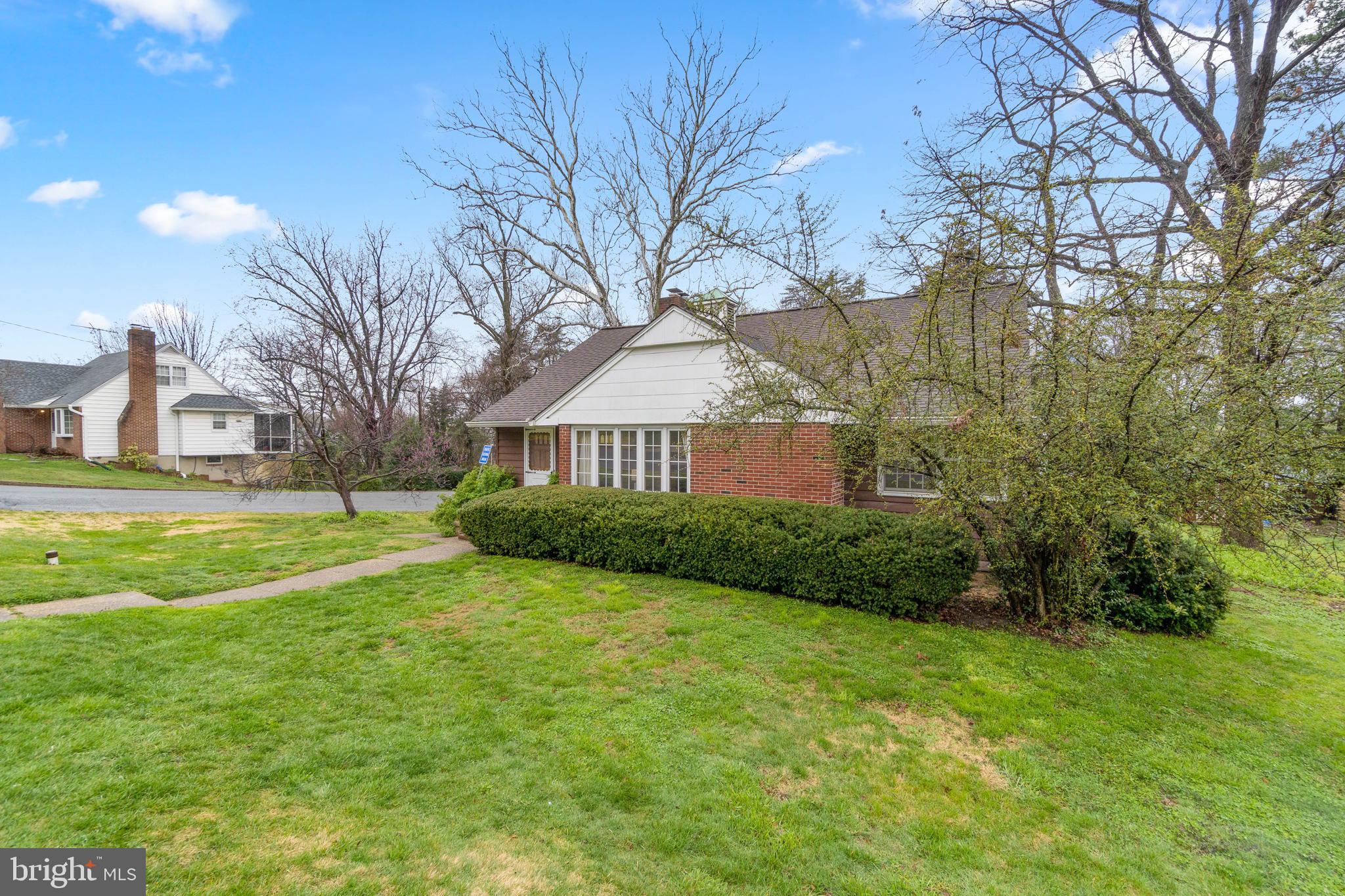 220 Sycamore Road Linthicum Heights, MD 21090 - Photo 4 of 56 WELCOME HOME!
