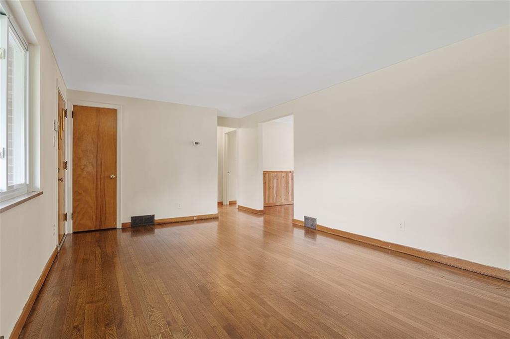 100 Crestview Road Pittsburgh, PA 15235 - Photo 4 of 21 Gallery Image 4