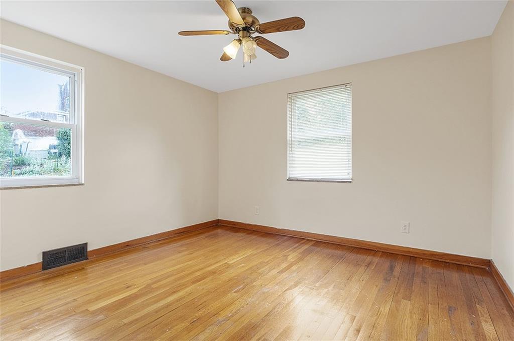 100 Crestview Road Pittsburgh, PA 15235 - Photo 8 of 21 Gallery Image 8