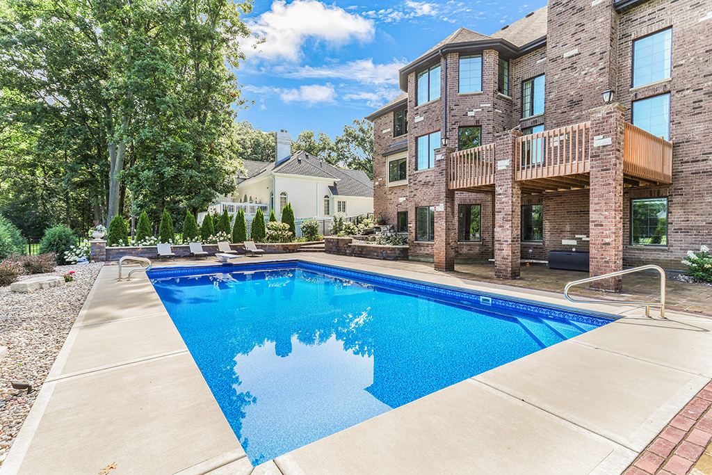 14151 131st Street Lemont, IL 60439 - Photo 13 of 62 a view of outdoor space yard swimming pool and seating