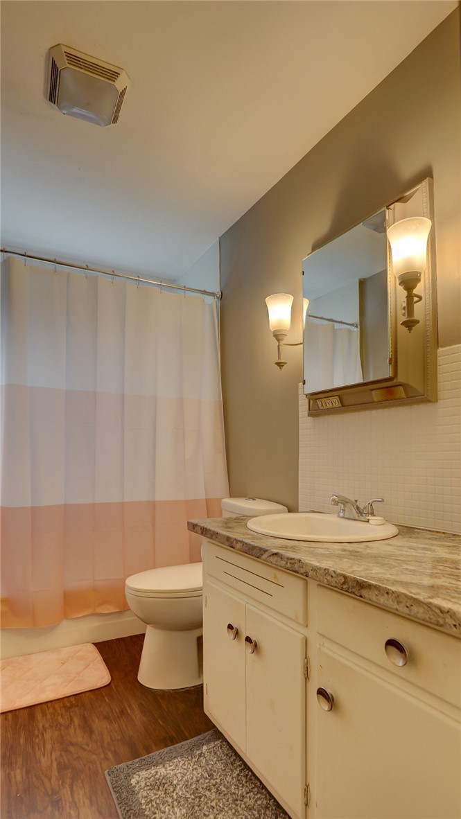 2270 Yorkshire Drive Decatur, IL 62526 - Photo 21 of 27 Gallery Image 21