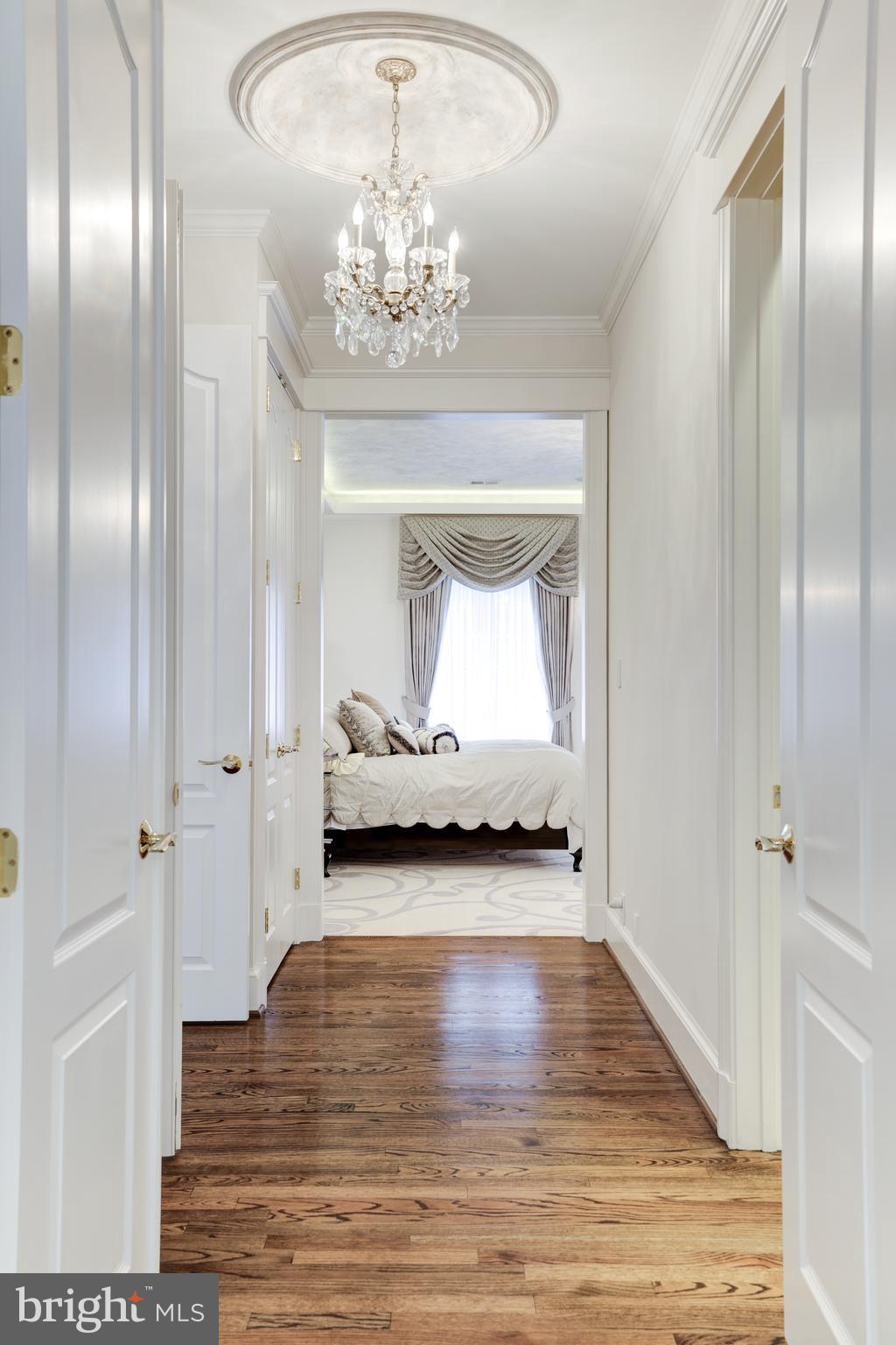 6822 Georgetown Pike McLean, VA 22101 - Photo 36 of 62 Primary Bedroom Suite