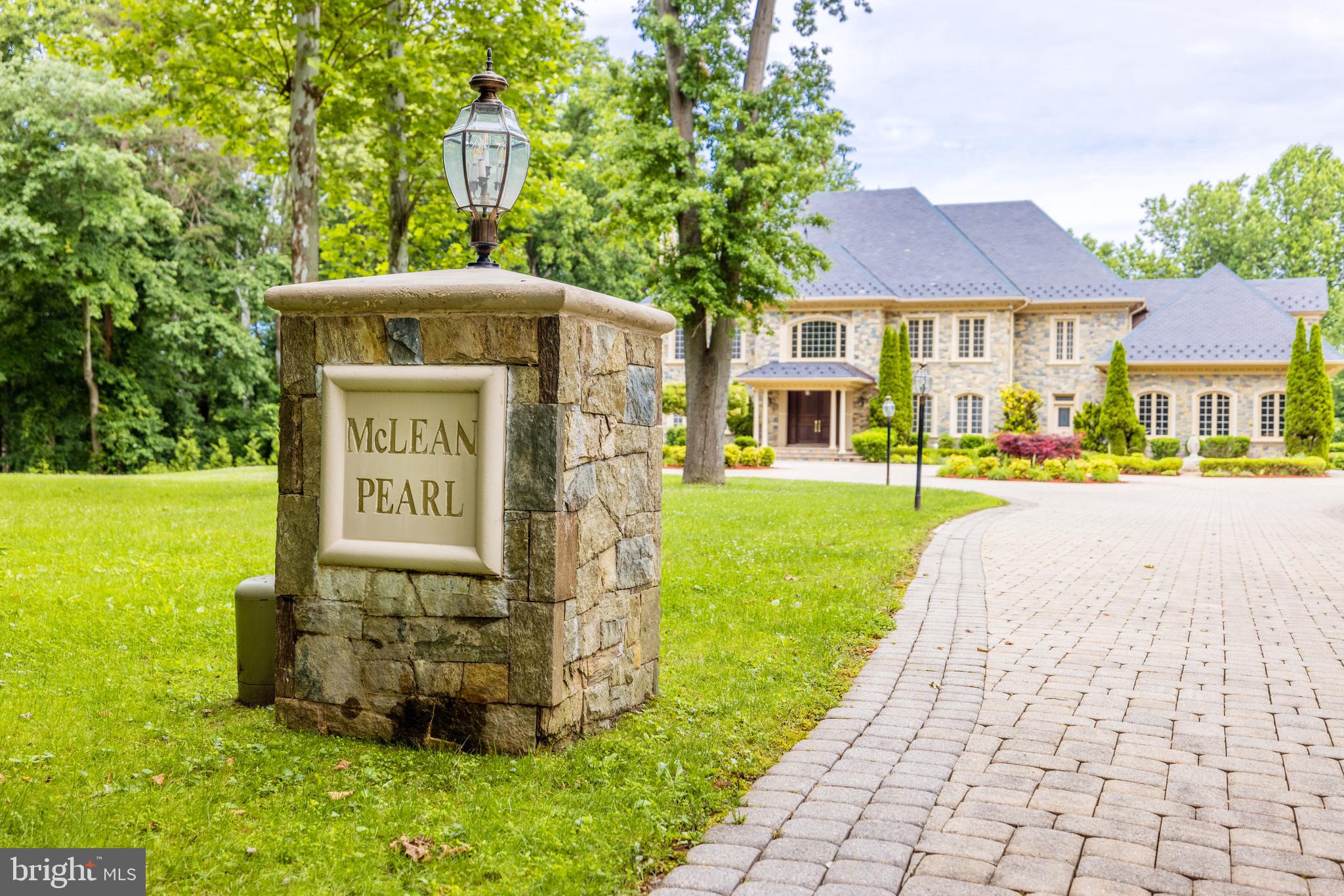 6822 Georgetown Pike McLean, VA 22101 - Photo 4 of 62 The "McLean Pearl"