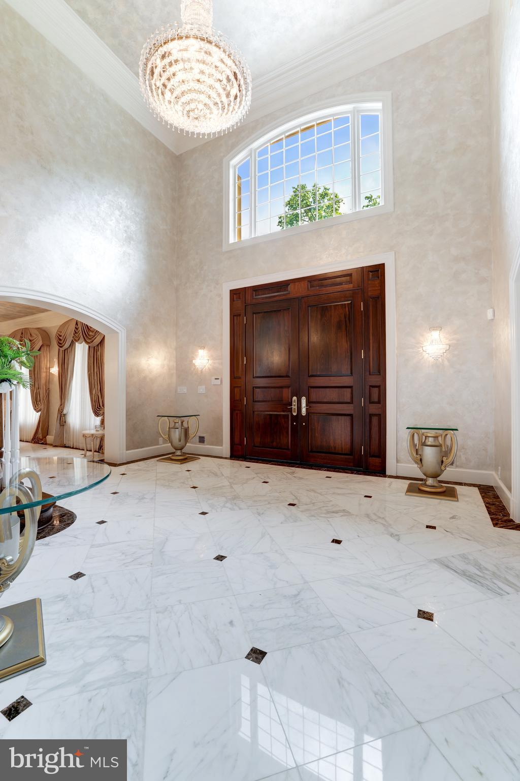 6822 Georgetown Pike McLean, VA 22101 - Photo 6 of 62 Foyer / Reception Hall